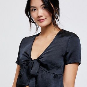 Kylie and Kendall tie front crop top